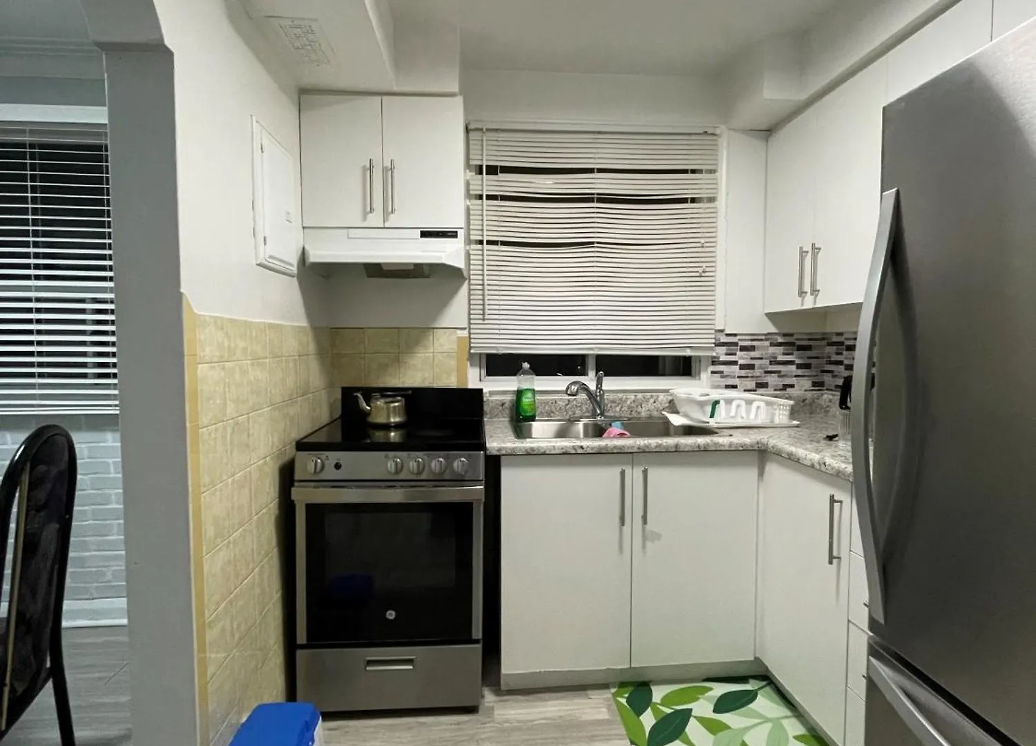 Toronto Midtown Room With Queen Bed Homestay